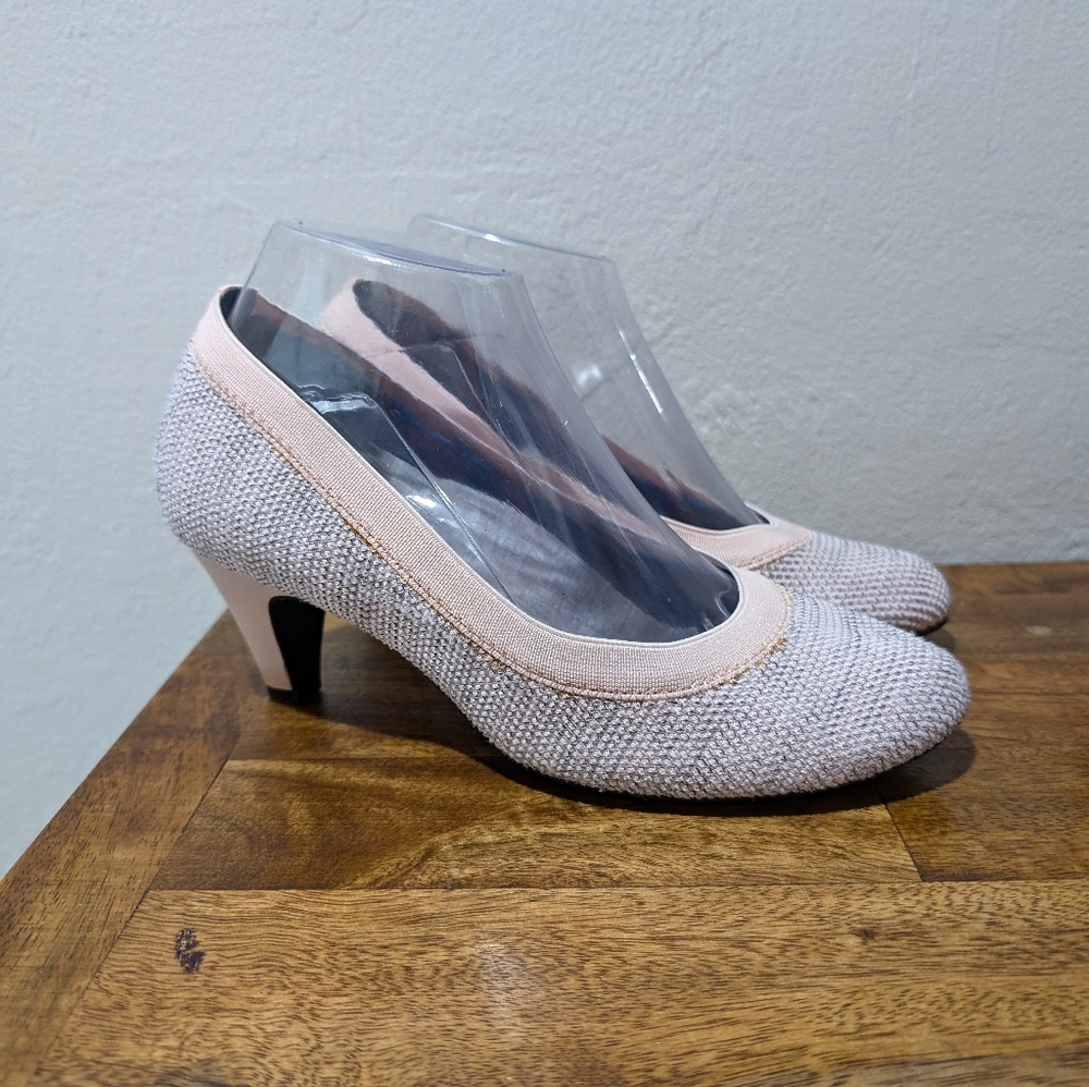 Betabrand Late to the Gate pink‎ and gray Polka Dot Classic Cone Pumps size 8